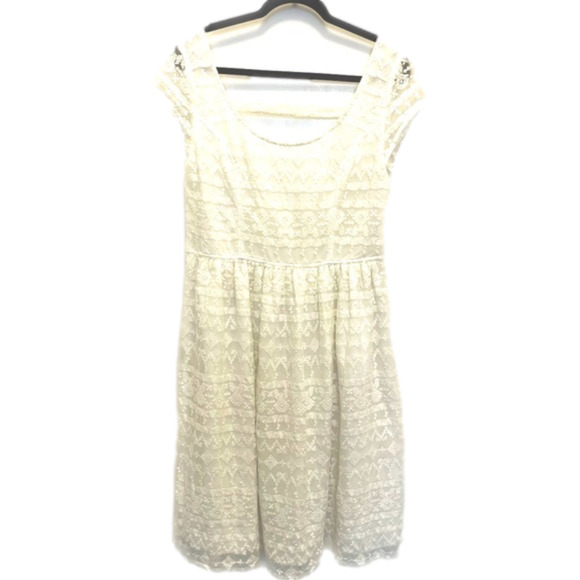 Dresses & Skirts - OFF White Bohemian Lace Midi Dress with Strappy Back & Sheer Cap Sleeves (L/XL)